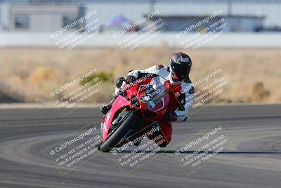 media/Dec-18-2022-SoCal Trackdays (Sun) [[8099a50955]]/Turn 4 (1pm)/